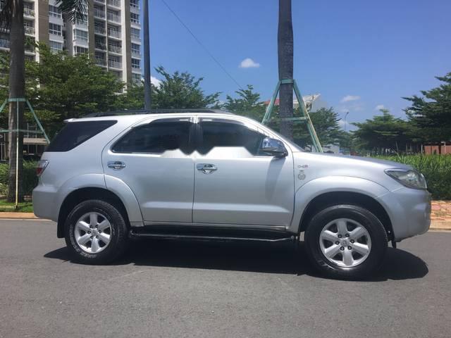 Bán ô tô Toyota Fortuner G đời 2009 số sàn, giá 610tr