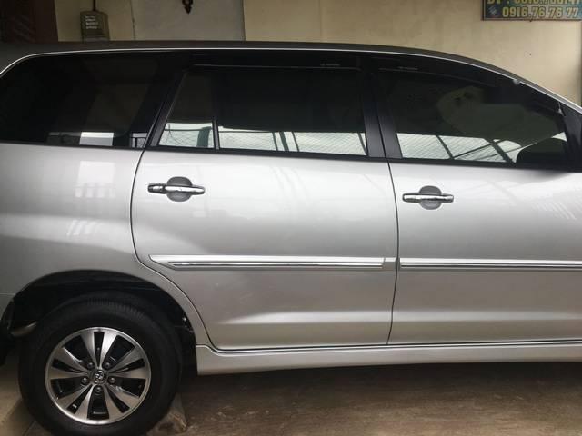 Bán Toyota Innova đời 2015, màu bạc, giá chỉ 655 triệu