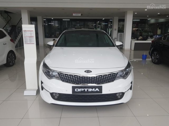 Bán xe Kia Optima 2.0 GATH 2018, màu trắng, hỗ trợ trả góp đến 90%, lãi suất ưu đãi 0975510999