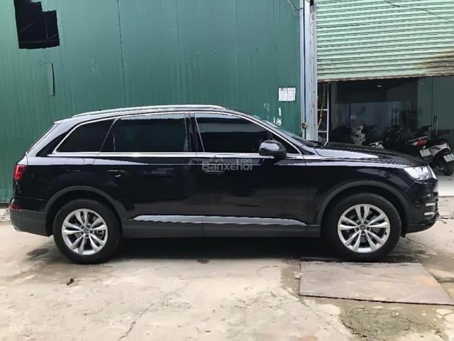 Cần bán xe Audi Q7 2.0 AT sản xuất 2016, màu đen, xe nhập 