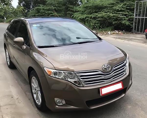 Cần bán xe Toyota Venza 2.7 AT năm 2009, màu nâu