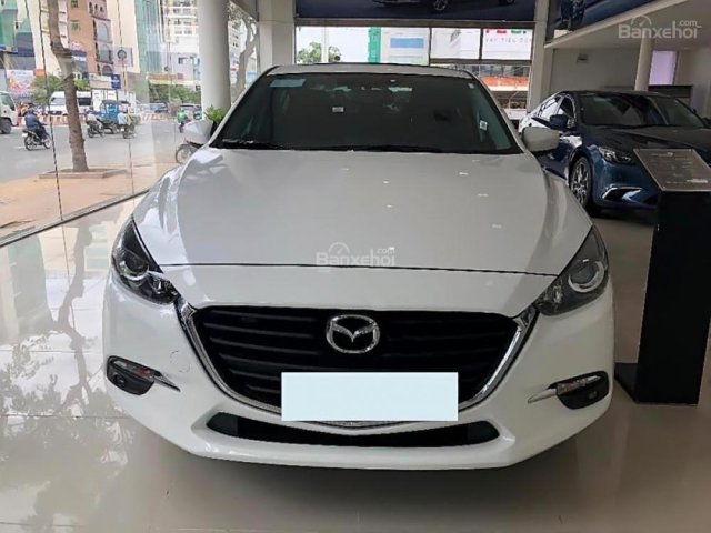 Bán ô tô Mazda 3 1.5 AT năm sản xuất 2018, màu trắng, giá tốt