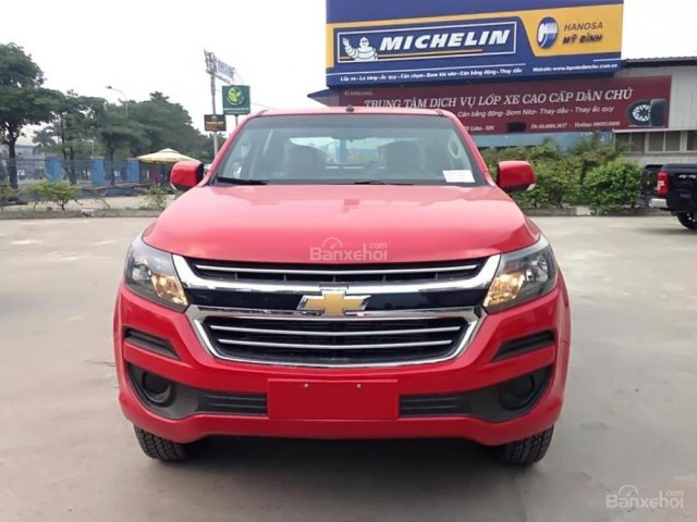 Bán ô tô Chevrolet Colorado LT 2.5L 4x2 MT sản xuất năm 2018, màu đỏ 