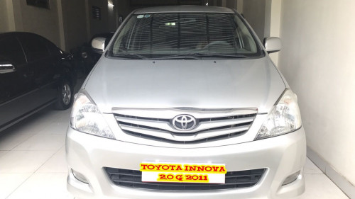 Bán Toyota Innova MT đời 2011, màu bạc chính chủ, giá 485tr