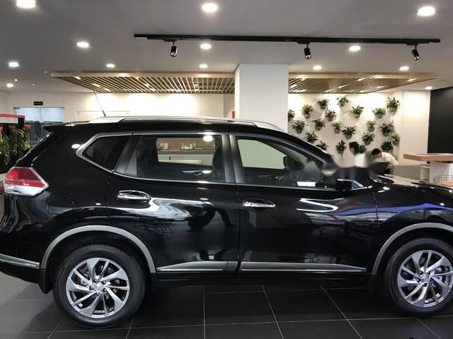 Bán xe Nissan X trail 2.5 SV sản xuất 2018, màu đen