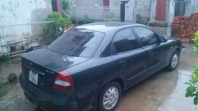 Cần bán gấp Daewoo Nubira sản xuất năm 2000