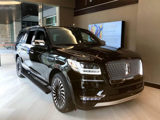 Bán Lincoln Navigator Black Label màu đen, nội thất nâu đỏ, xe sản xuất 2018, nhập khẩu nguyên chiếc mới 100% giao ngay