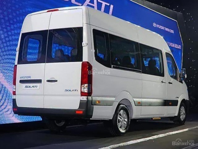 Bán Hyundai Solati H350 2.5 MT sản xuất 2018, màu trắng