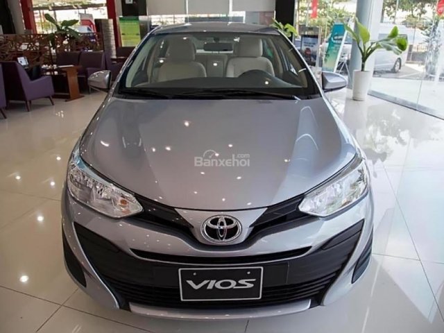 Cần bán xe Toyota Vios 1.5E MT năm 2018, màu bạc, giá chỉ 531 triệu