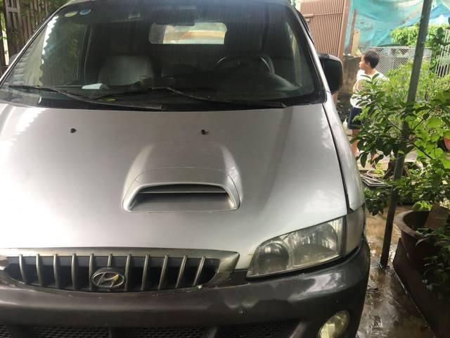 Cần bán xe Hyundai Starex đời 2001, màu bạc, giá 55tr