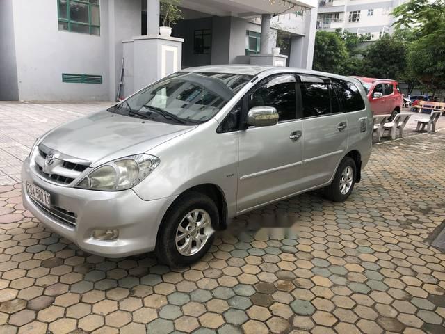 Bán Toyota Innova 2.0MT sản xuất năm 2008, màu bạc chính chủ, giá 262tr