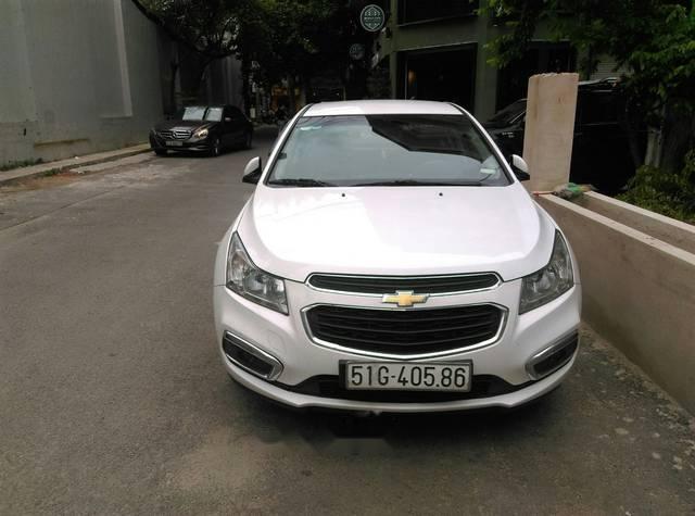 Bán xe Chevrolet Cruze sản xuất 2017, màu trắng