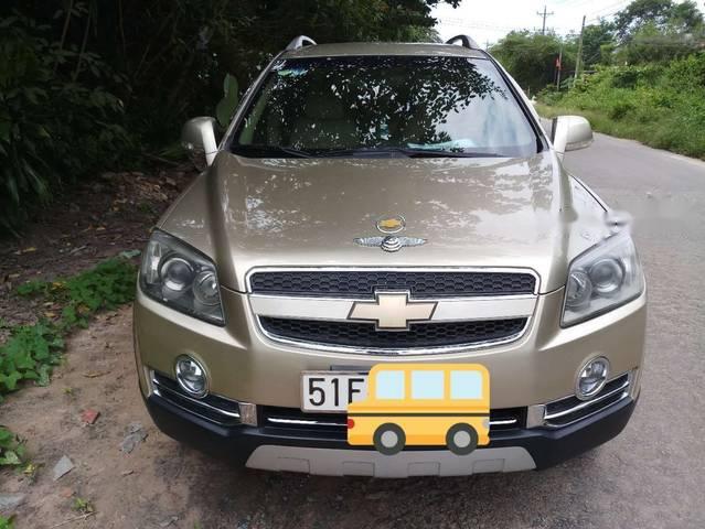 Cần bán gấp Chevrolet Captiva đời 2009, màu vàng số tự động giá cạnh tranh