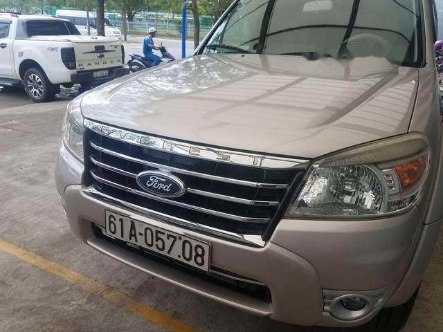 Bán ô tô Ford Everest sản xuất 2011, màu bạc