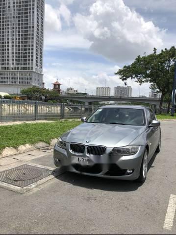 Bán xe BMW 3 Series 320i sản xuất 2011, màu bạc