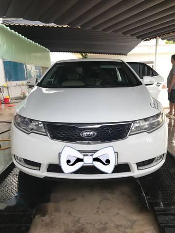 Bán xe Kia Forte 1.6 AT sản xuất 2012, màu trắng xe gia đình