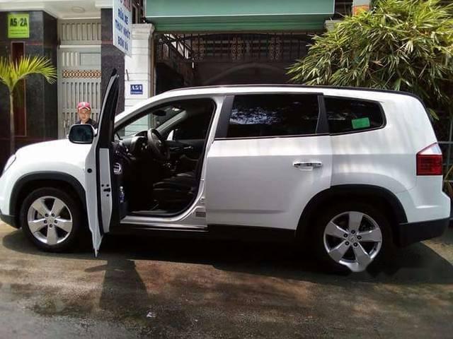 Bán Chevrolet Orlando đời 2017, màu trắng, chính chủ, giá chỉ 570 triệu 