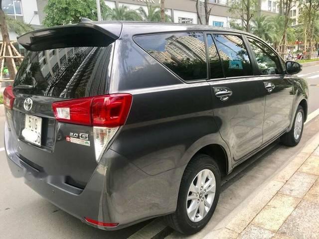 Cần bán gấp Toyota Innova G đời 2017, màu xám, số tự động