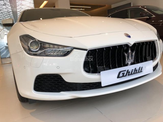 Bán xe Maserati Ghibli màu trắng, nhập khẩu, mới 100% từ Ý, chính hãng giá tốt nhất