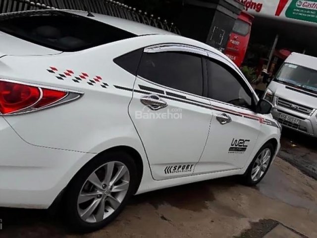 Cần bán Hyundai Accent 1.4 AT 2012, màu trắng, nhập khẩu  