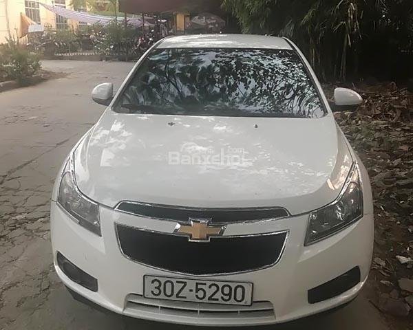 Bán ô tô Chevrolet Cruze LS 1.6 MT sản xuất năm 2010, màu trắng  