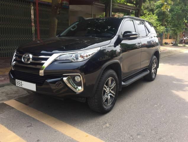 Bán Toyota Fortuner ẩu nguyên chiếc đời 2017, màu đen, xe nhập như mới