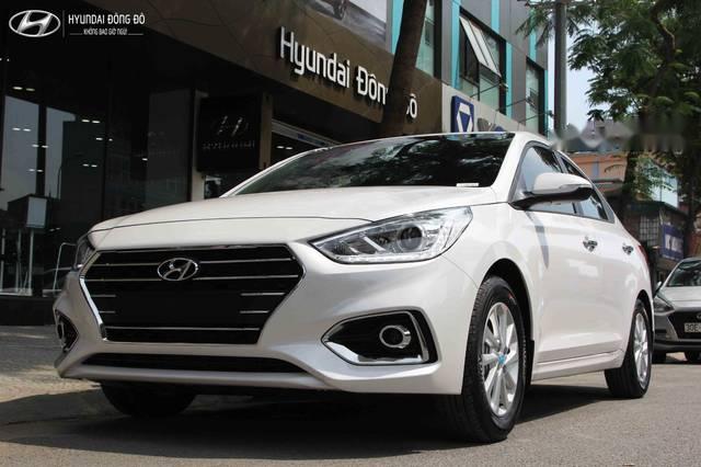 Bán Hyundai Accent AT đời 2018, màu trắng