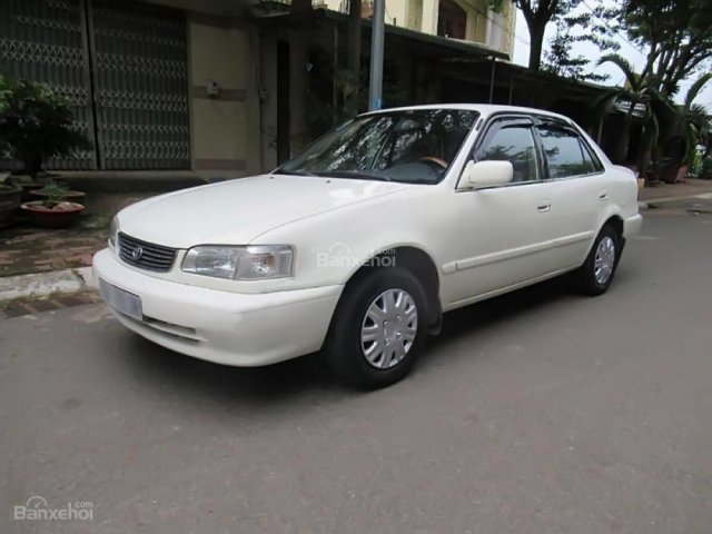 Cần bán Toyota Corolla năm 2000, màu trắng