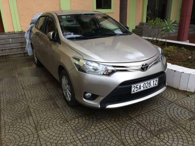 Cần bán gấp Toyota Vios E CVT năm 2018 số tự động0