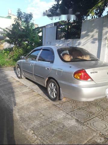 Cần bán xe Kia Spectra năm 2004, màu bạc