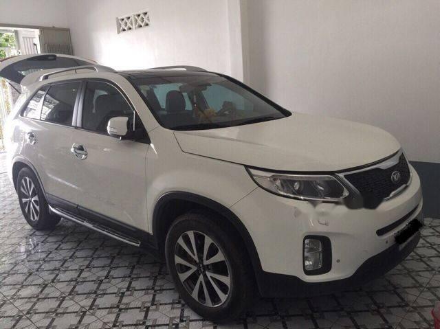 Cần bán Kia Sorento GATH 2.2 AT sản xuất năm 2014, màu trắng, odo hơn 3 vạn, như xe mới