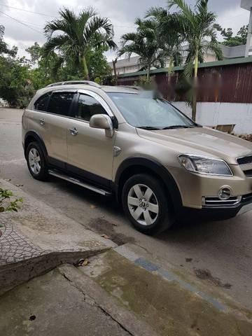 Cần bán Chevrolet Captiva MT 2009, màu vàng còn mới  