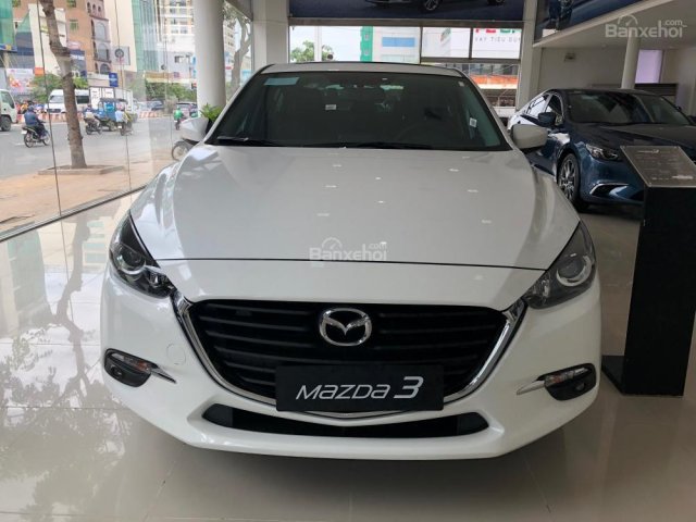 Bán Mazda 3 sx 2018 AT 6 cấp, bản nâng cấp, giá ưu đãi cho gia đình và kinh doanh. Khuyến mãi liên hệ: 0912.432.532