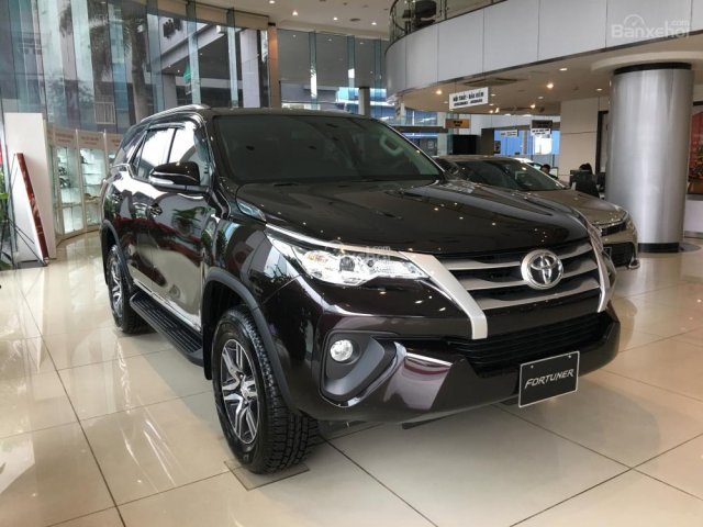 Bán Toyota Fortuner 2.4G 4x2MT sản xuất 2018, màu nâu, nhập khẩu