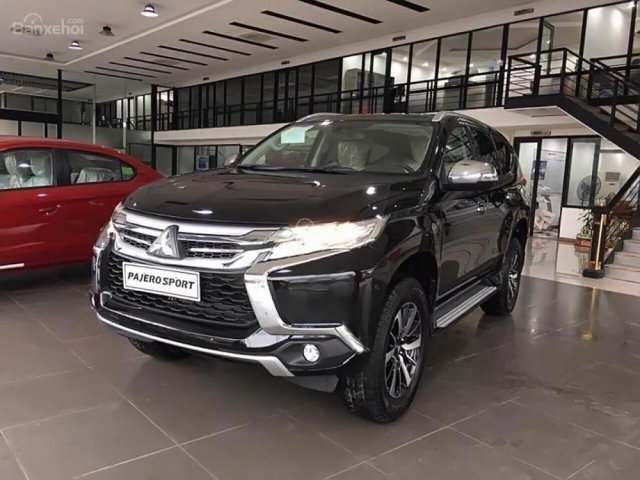 Cần bán xe Mitsubishi Pajero Sport 2.4D 4x2AT sản xuất năm 2018 