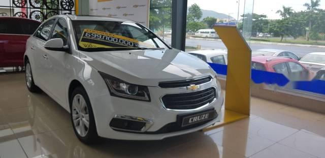 Bán Chevrolet Cruze năm 2018, màu trắng