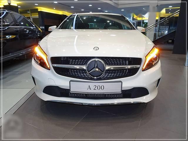 Bán Mercedes A200 đời 2018, màu trắng, nhập khẩu nguyên chiếc