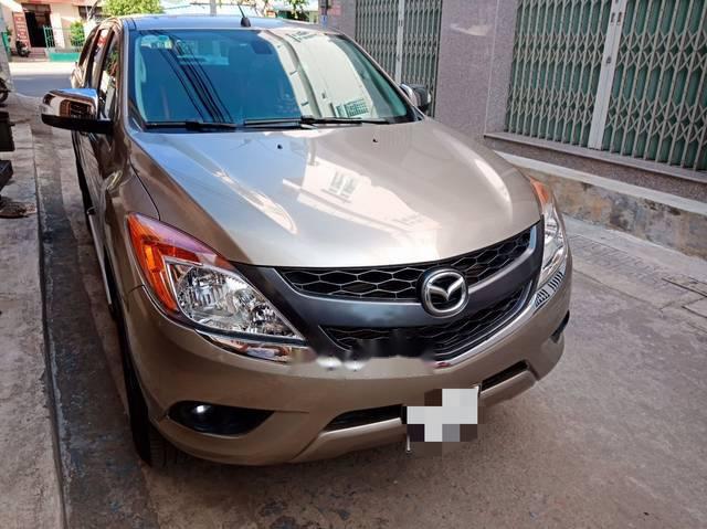 Bán Mazda BT 50 đời 2016, màu vàng cát