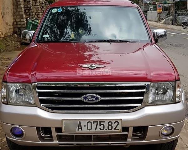 Bán xe Ford Everest MT năm sản xuất 2005, màu đỏ  