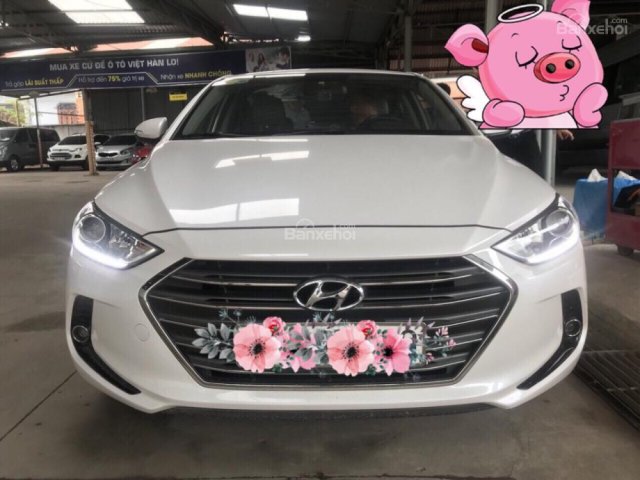 Bán xe Hyundai Elantra đời 2016, màu trắng