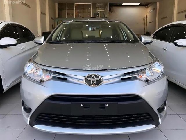 Cần bán xe Toyota Vios 1.5E sản xuất năm 2014, màu bạc giá cạnh tranh0