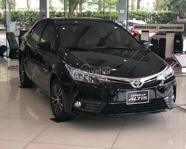 Bán ô tô Toyota Corolla altis đời 2018, màu đen