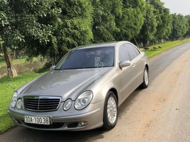 Bán Mercedes E240 đời 2008, màu xám (ghi), nhập khẩu