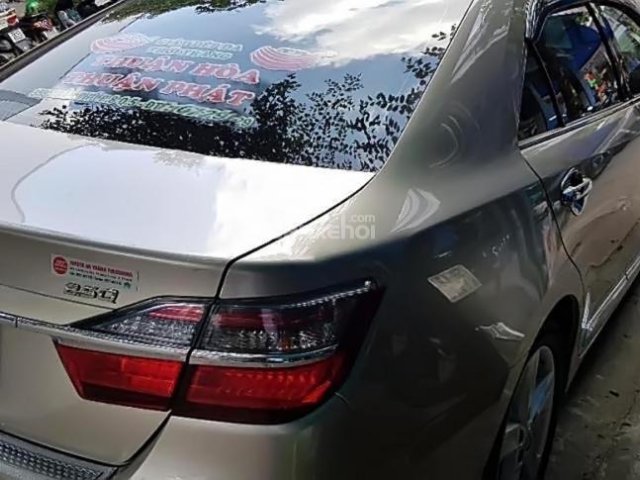 Cần bán Toyota Camry đời 2016, nhanh tay liên hệ