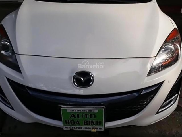 Cần bán gấp Mazda 3 1.6 AT năm sản xuất 2011, màu trắng, xe nhập chính chủ