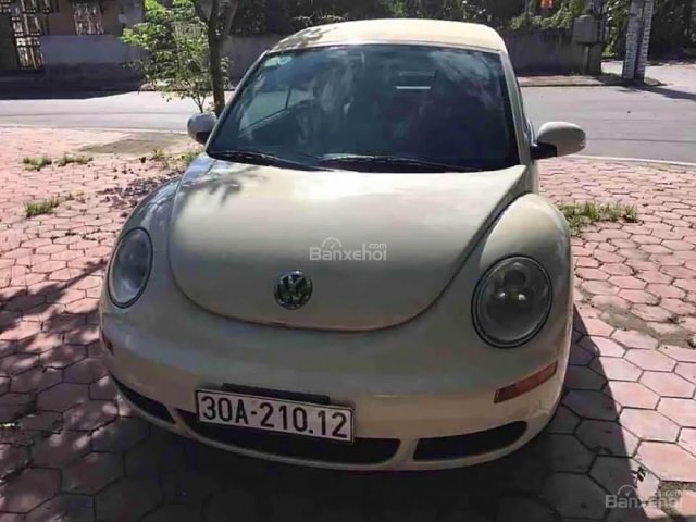 Cần bán gấp Volkswagen Beetle 2.4 AT đời 2008, màu kem (be), số tự động