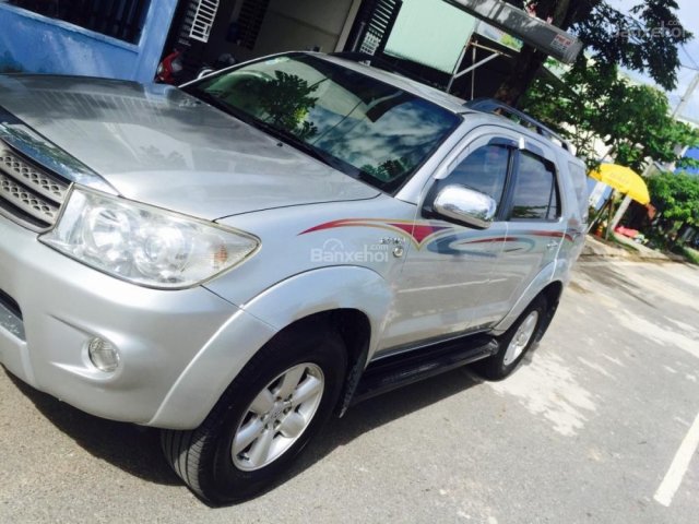 Bán ô tô Toyota Fortuner V đời 2009, màu bạc, giá 525tr