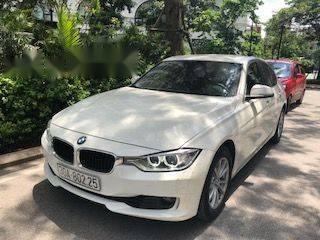 Bán BMW 320i năm sản xuất 2015, màu trắng, nhập khẩu ít sử dụng