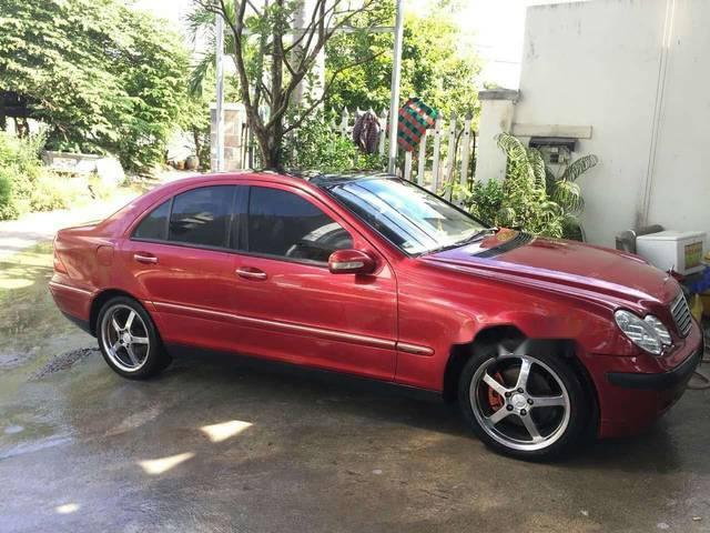 Cần bán gấp Mercedes 2001, màu đỏ, nhập khẩu, máy nghiêm chỉnh0