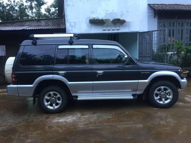 Bán xe Mitsubishi Pajero V6 3.0 2002, màu xám